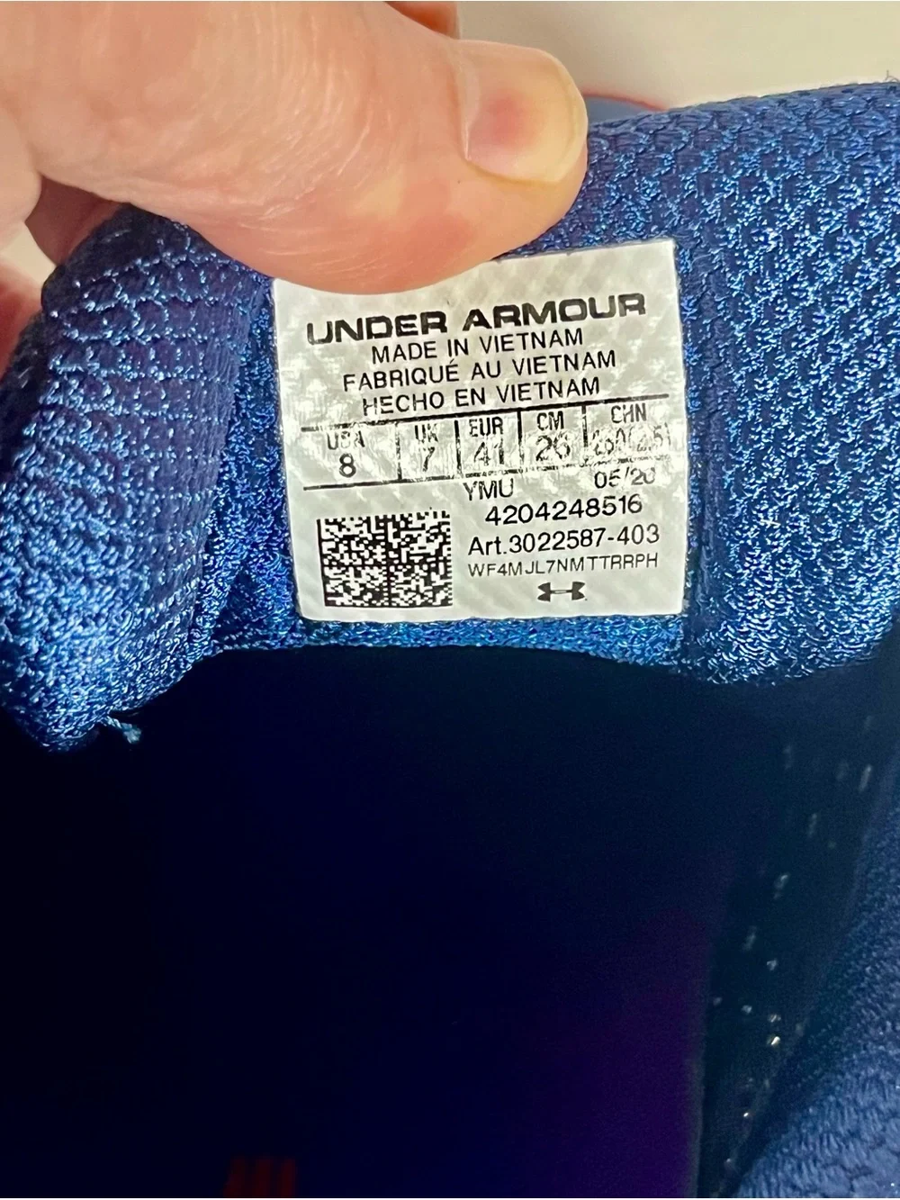 Under Armour HOVR Infinite 2 Navy Blue Running shoes with Coral Accents Size 8